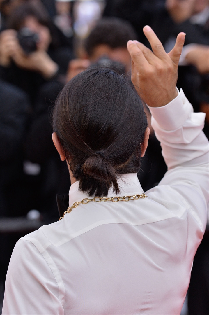 Kırmızı halıyı tuzladı