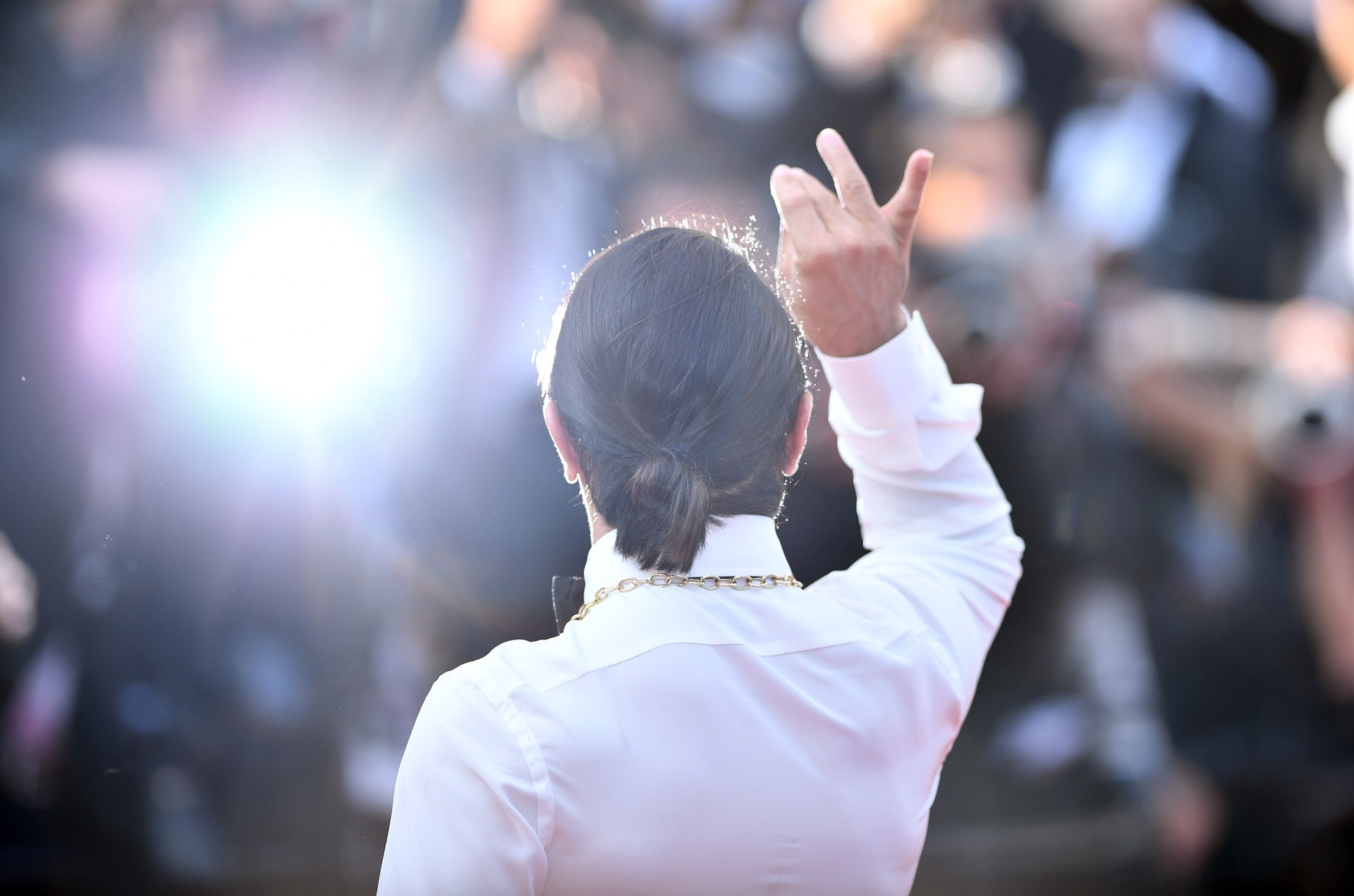 Önce kırmızı halıyı tuzladı  sonra ödül aldı