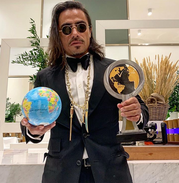 Önce kırmızı halıyı tuzladı  sonra ödül aldı