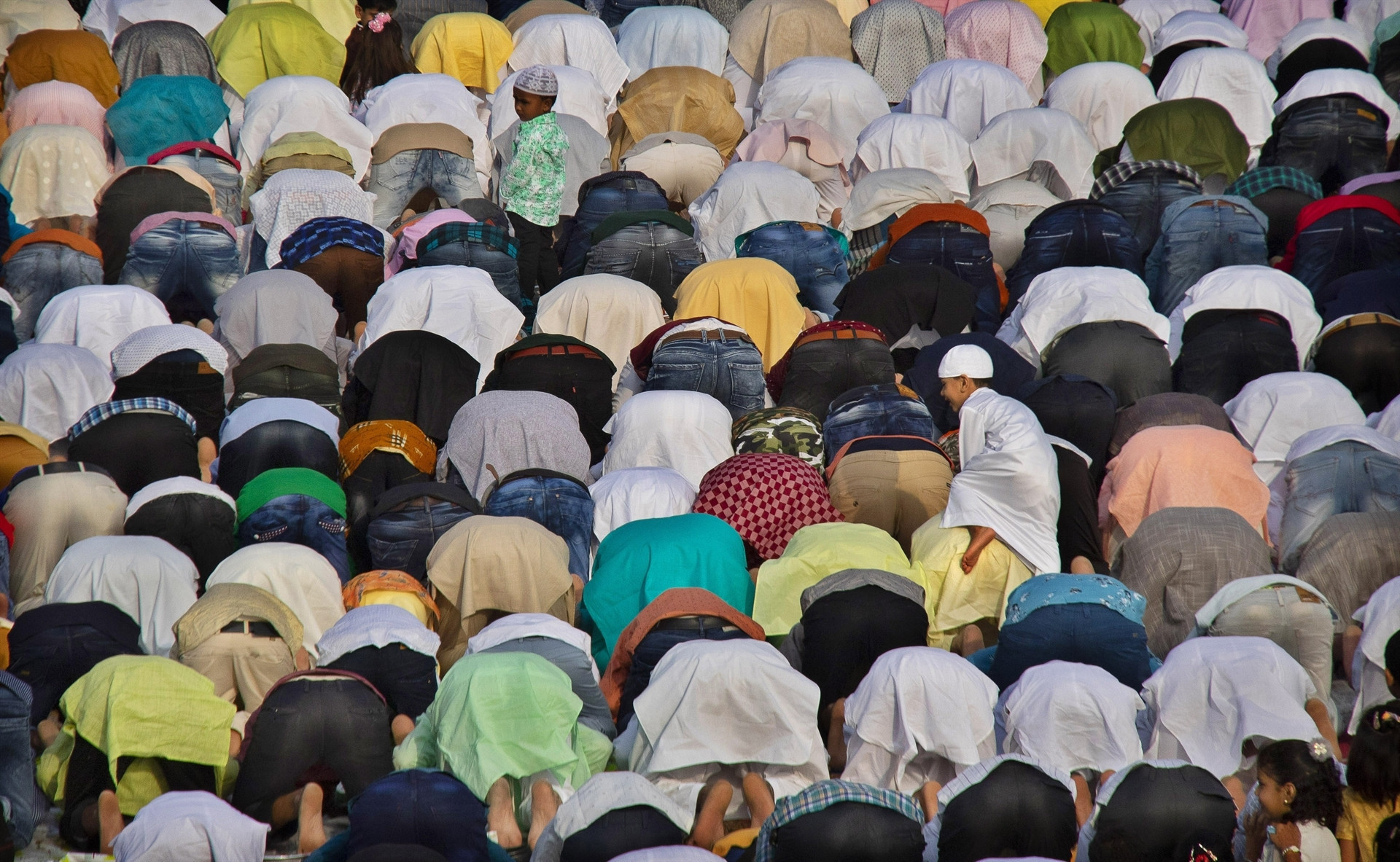 Bazı ülkeler Ramazan Bayramına bugün başladı
