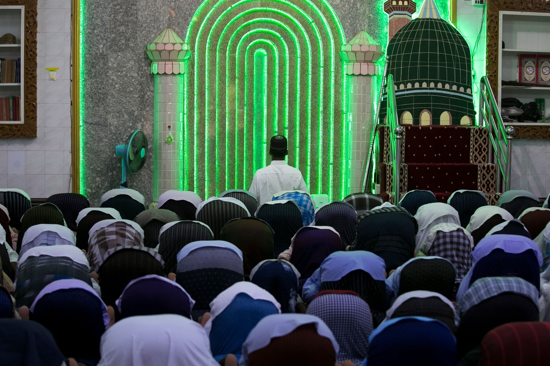 Bazı ülkeler Ramazan Bayramına bugün başladı