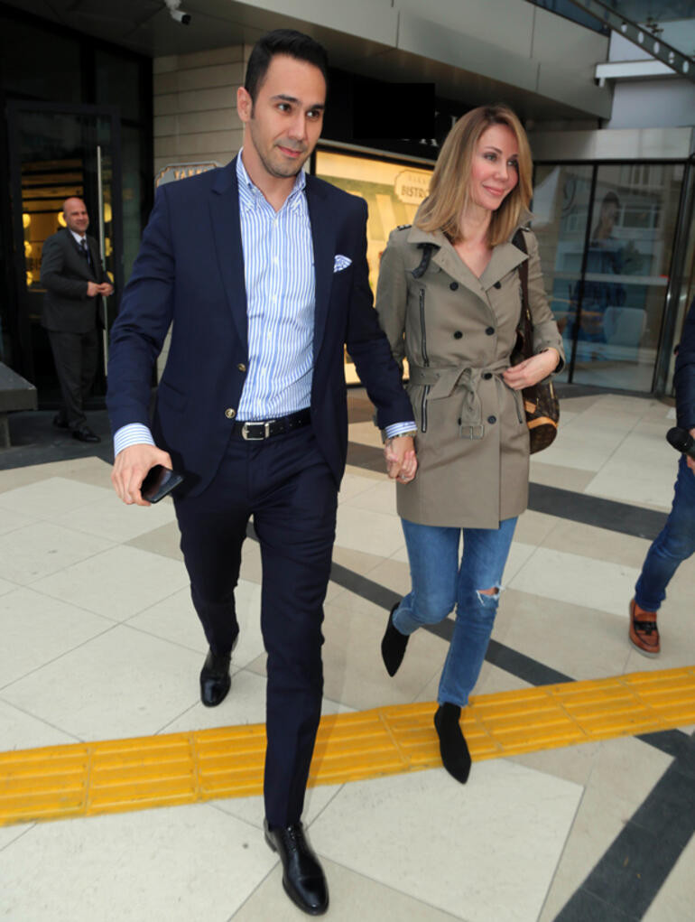 Tarih belli oldu... Demet Şener ile Cenk Küpeli evleniyor Tarih belli oldu... Demet Şener ile Cenk Küpeli evleniyor