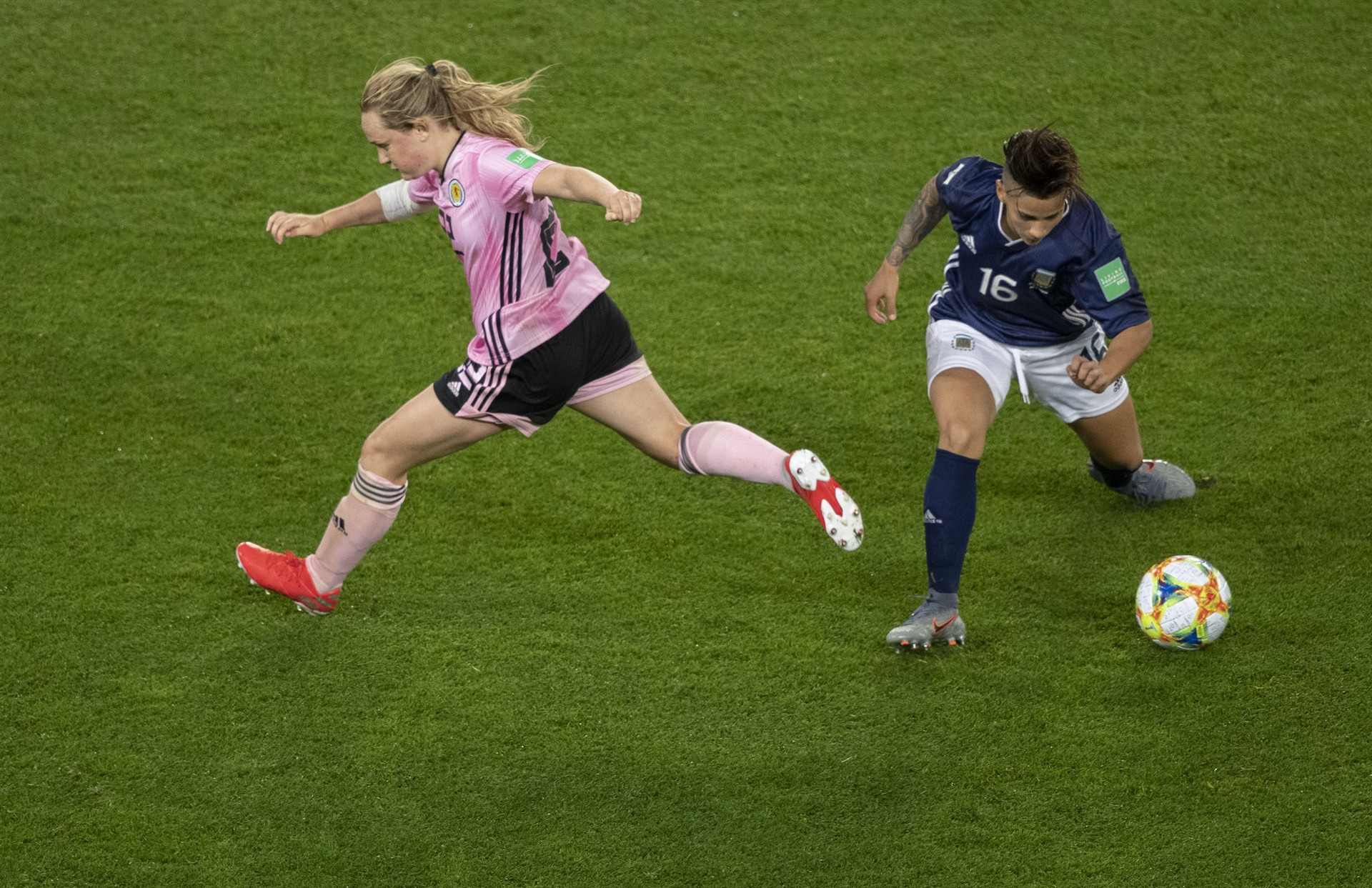 VAR bu sefer kadınları yaktı Büyük üzüntü...