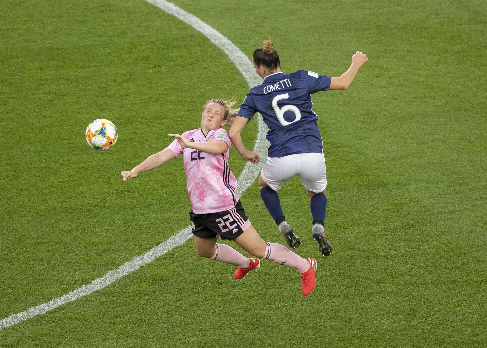 VAR bu sefer kadınları yaktı Büyük üzüntü...