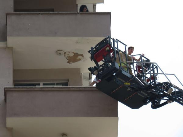 Kadıköyde yangın: Anne baba öldü, engelli oğulları kurtarıldı