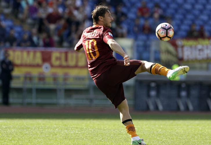 Tarihi karar Futbolseverleri şok eden açıklama... Tarihi karar Futbolseverleri şok eden açıklama...