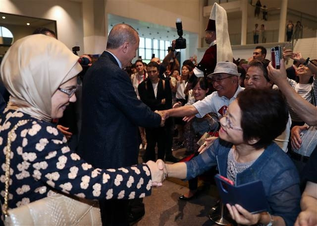 Cumhurbaşkanı Erdoğandan sergi ziyareti