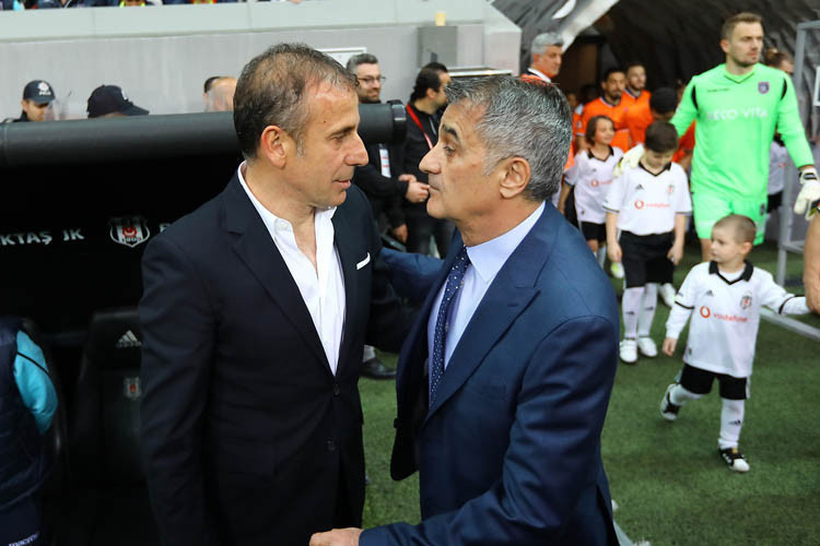 Süper Ligin en çok kazanan hocası Tesadüf...