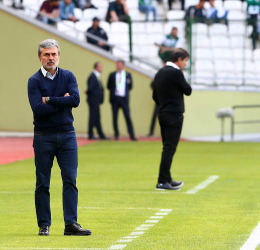 Süper Ligin en çok kazanan hocası Tesadüf...