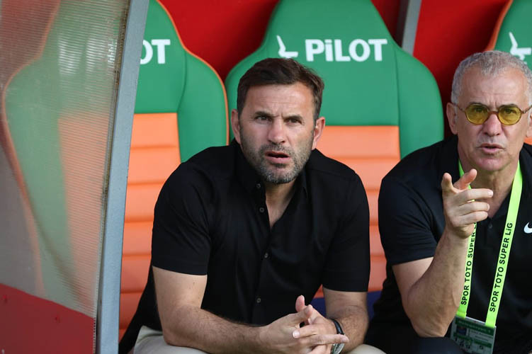 Süper Ligin en çok kazanan hocası Tesadüf...