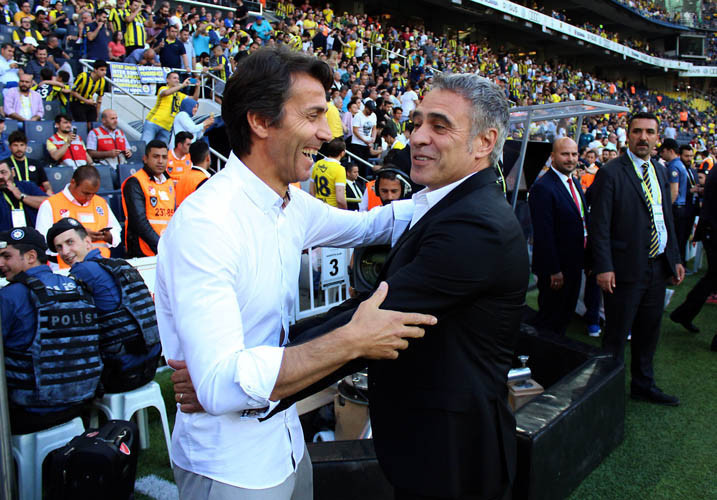 Süper Ligin en çok kazanan hocası Tesadüf...