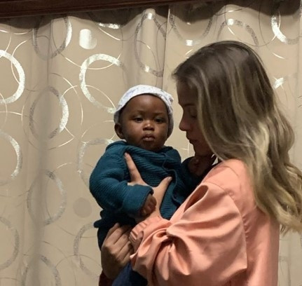 Selami Şahin’in kızı sevgilisiyle Zambiya’ya gitti Yer sofrasına oturdu, geleneksel yemekleri tattı Selami Şahin’in kızı sevgilisiyle Zambiya’ya gitti Yer sofrasına oturdu, geleneksel yemekleri tattı