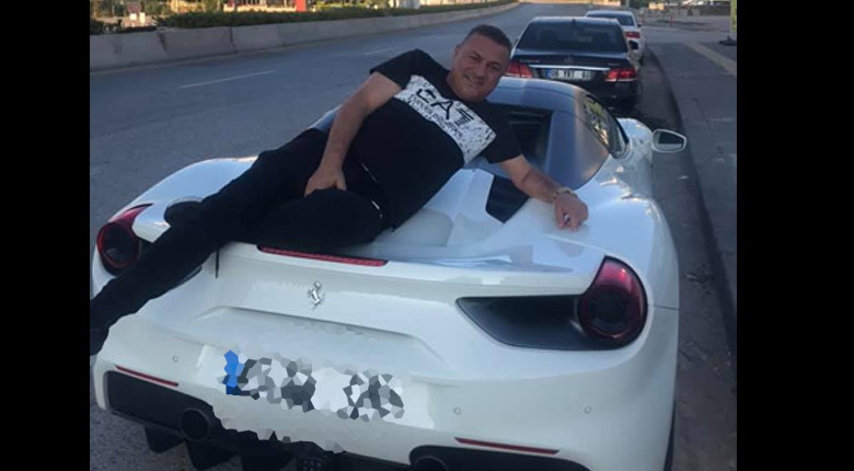 Milyonluk arabalar, ilginç tercihler Ünlü futbolcu...
