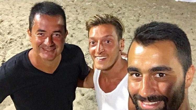 Mesut Özilin yeni imajı şaşırttı