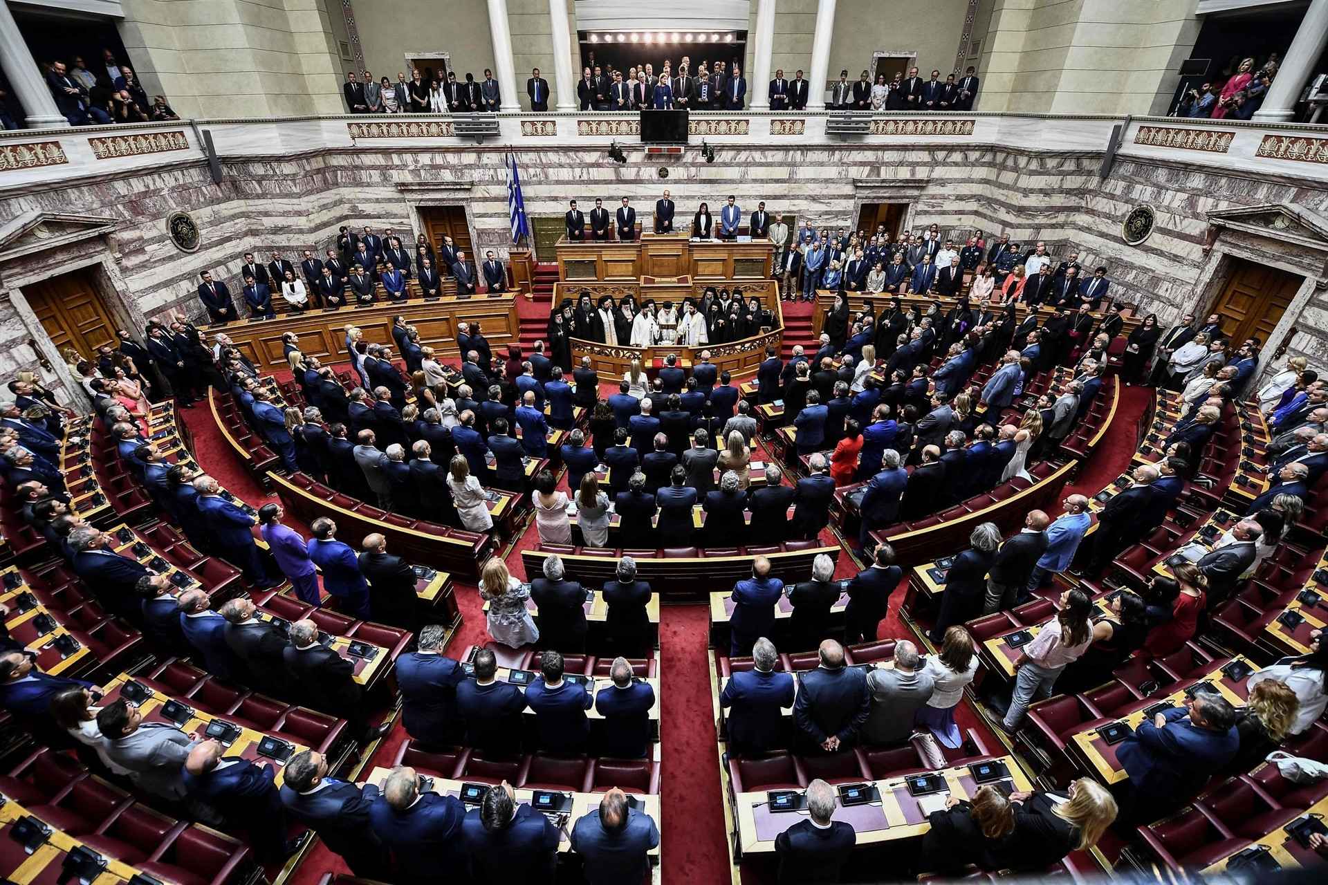 Yunan Meclisinde yemin töreni