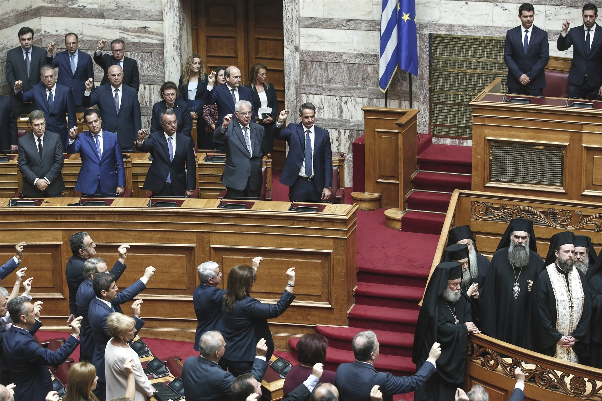 Yunan Meclisinde yemin töreni