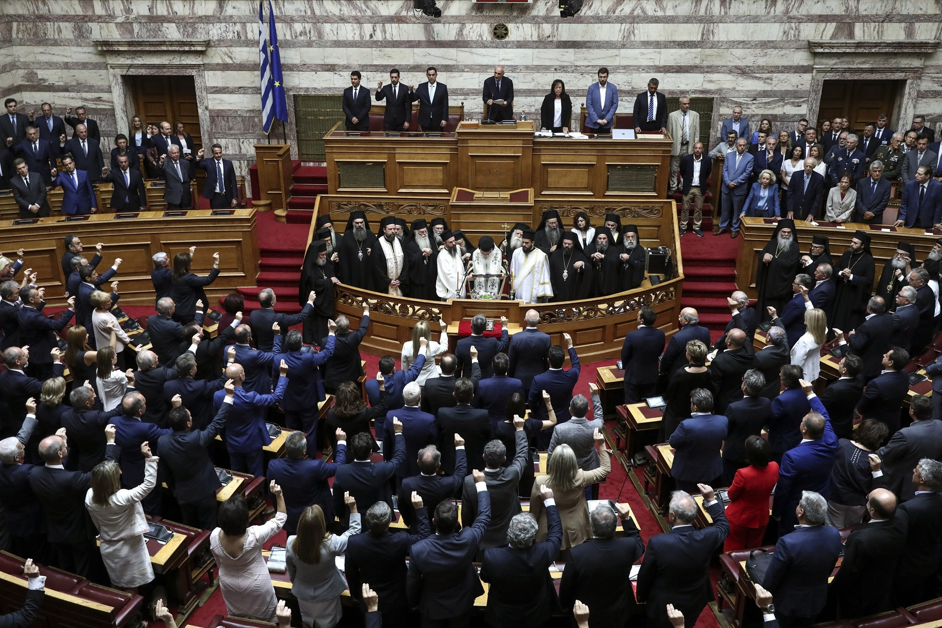 Yunan Meclisinde yemin töreni