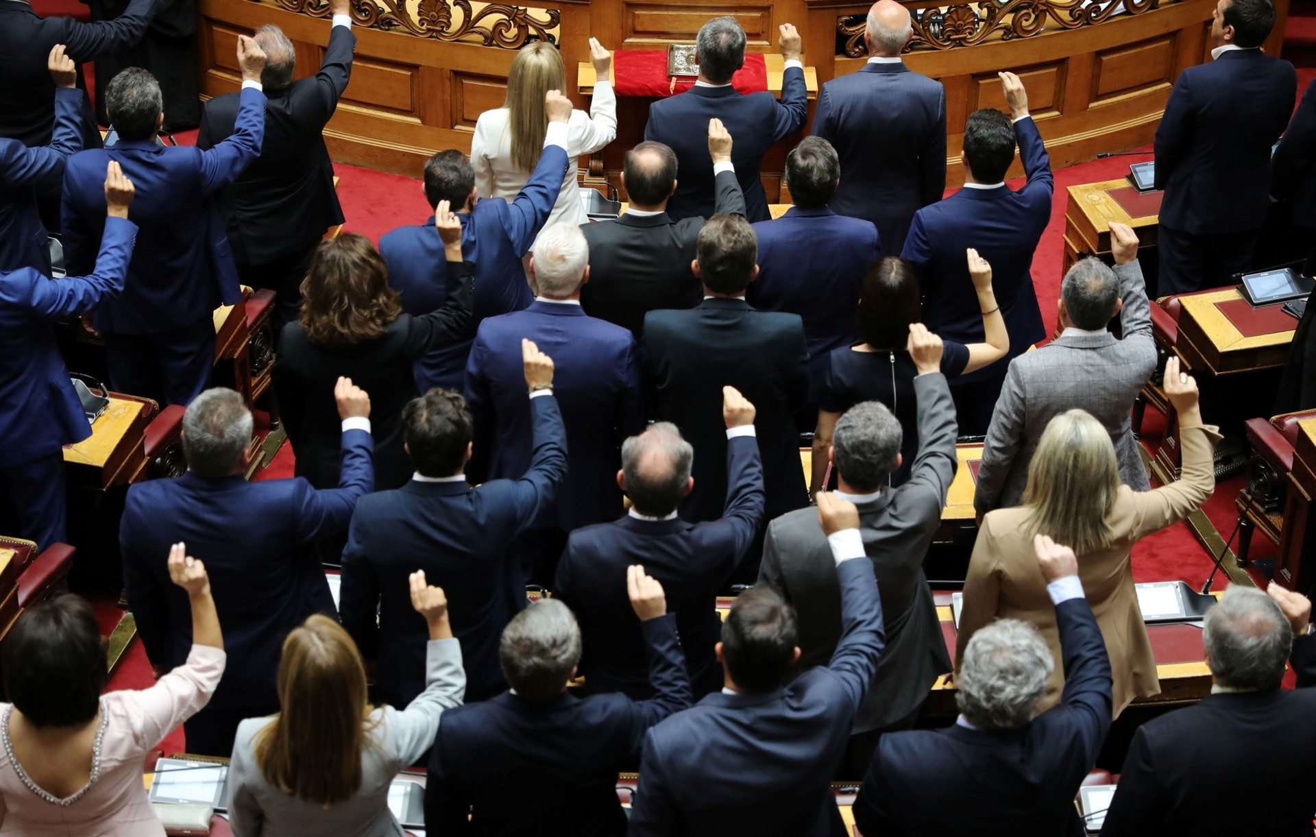 Yunan Meclisinde yemin töreni