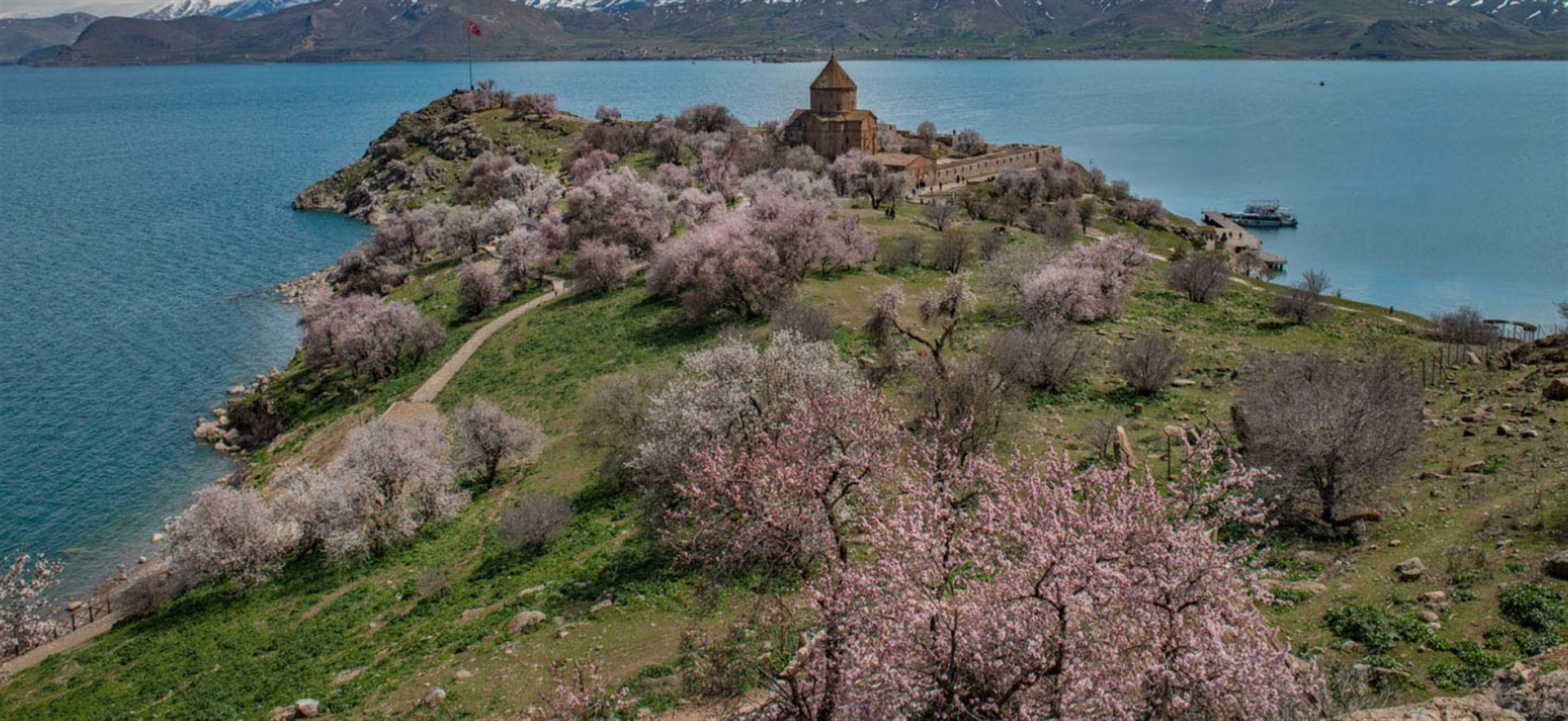 Bin yıllık Akdamar Kilisesi sanal turla gezilebilecek