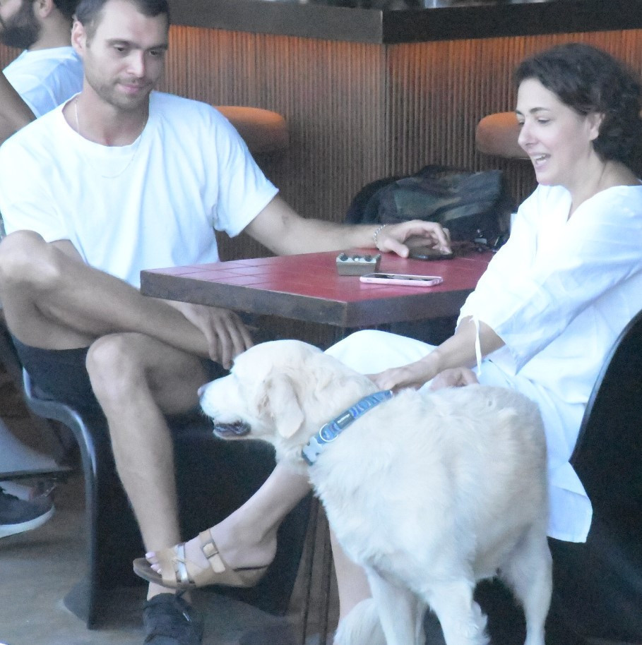 Meltem Hanım rahatsız oluyor