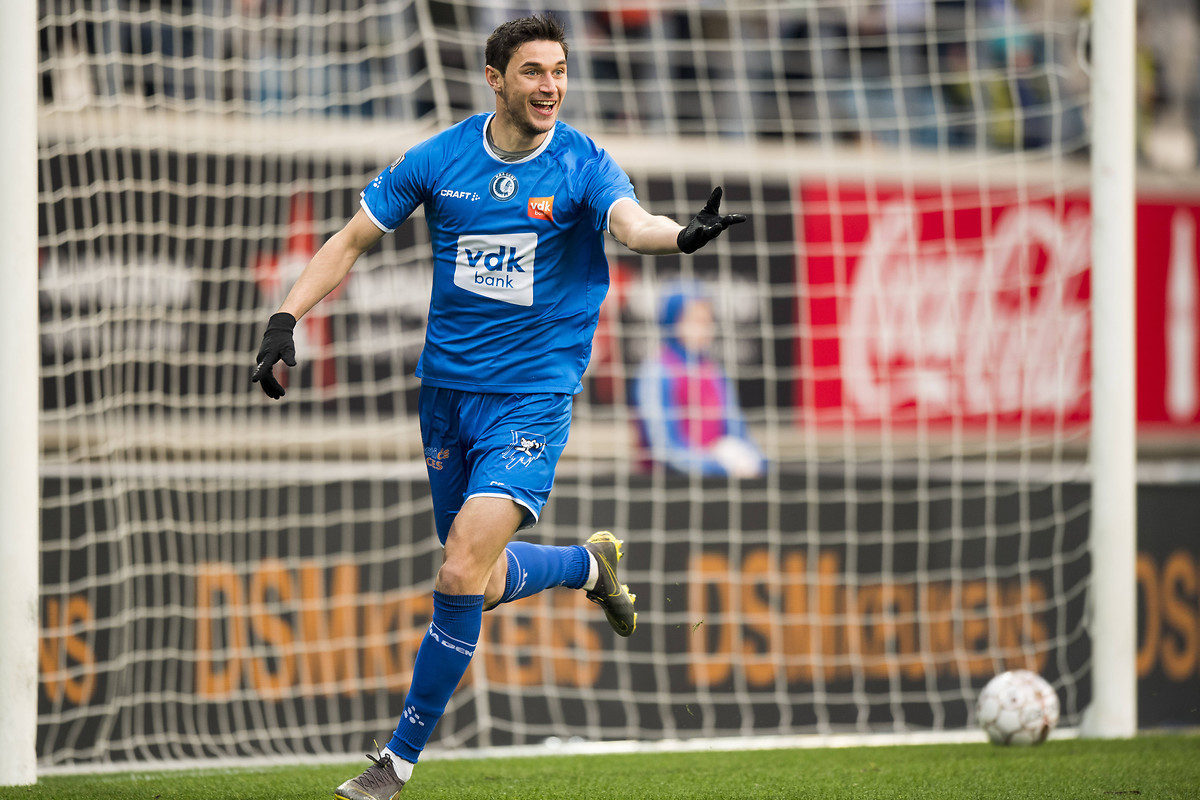 Galatasaraydan flaş transfer hamlesi Radamel Falcaonun ardından...