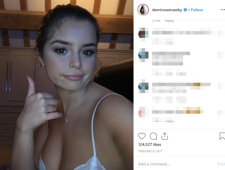 Demi Rose tatile doymadı