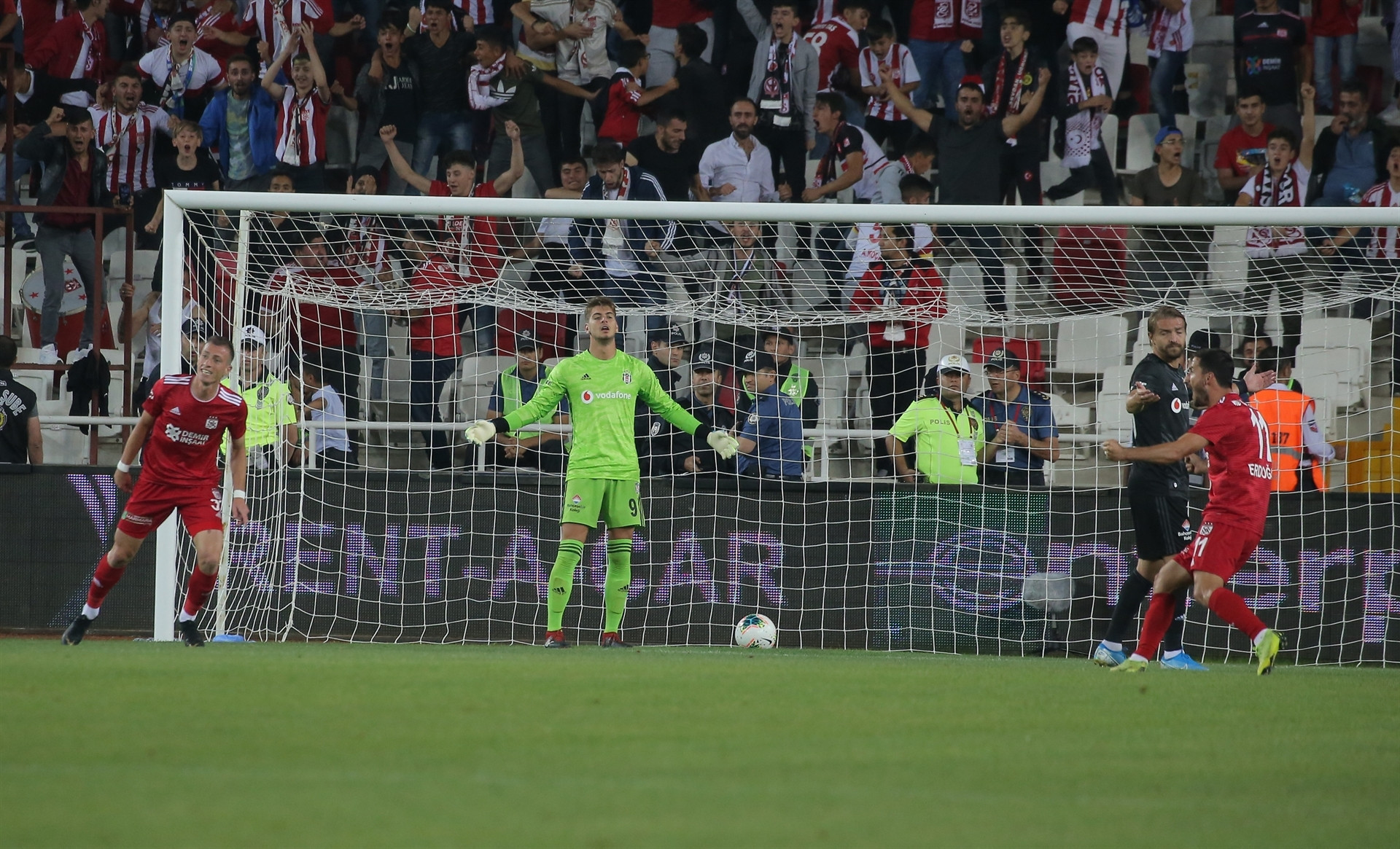 Sivasspor - Beşiktaş maçından görüntüler