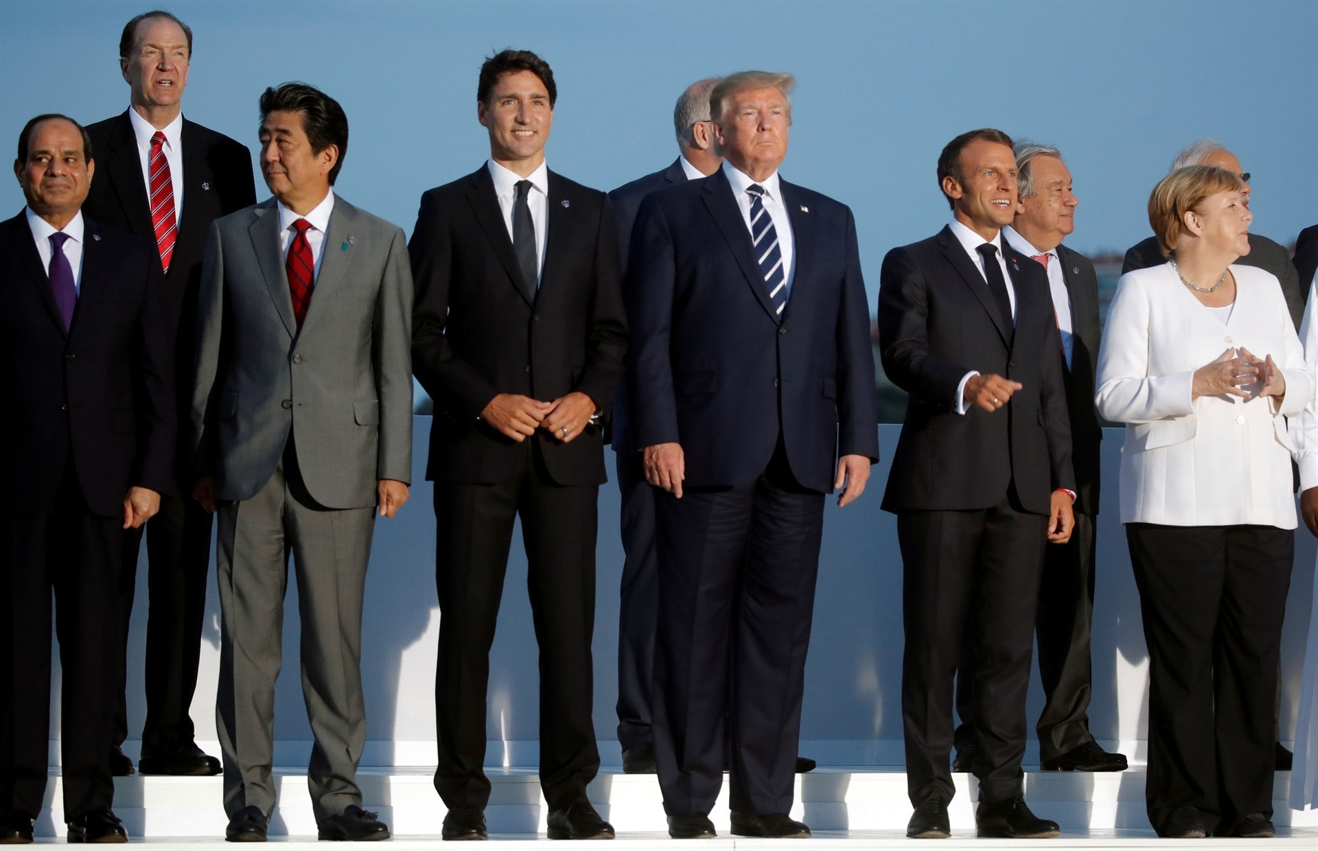 Зеленский остался за кадром группового фото лидеров G7