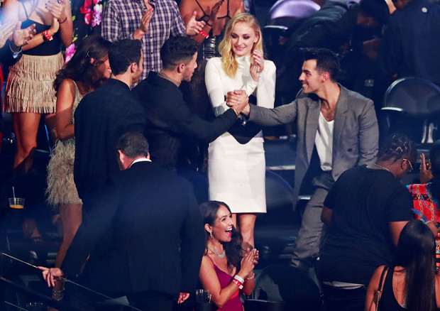 Sonucu duyunca herkes karısına sarıldı, o öylece kaldı: Öpecek kimsem yok