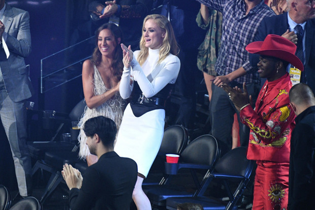 Sonucu duyunca herkes karısına sarıldı, o öylece kaldı: Öpecek kimsem yok