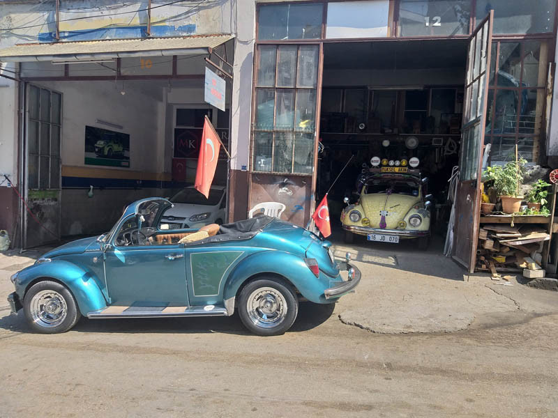 OTOMOBİLLERİ SEVİYORSAN, TAMİRİNDEN ANLAYACAKSIN OTOMOBİLLERİ SEVİYORSAN, TAMİRİNDEN ANLAYACAKSIN