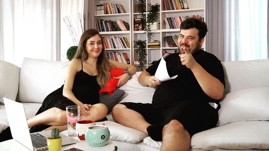 Eser Yenenlere eşinden veto