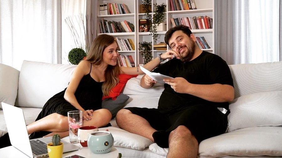 Eser Yenenlere eşinden veto