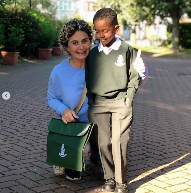 Azur Beyin okulda ilk günü: O da Londrada okuyor