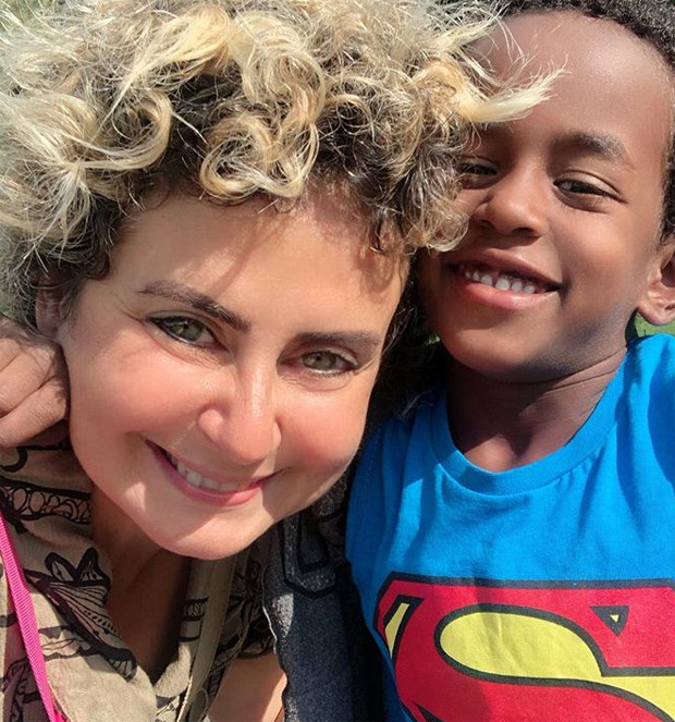 Azur Beyin okulda ilk günü: O da Londrada okuyor