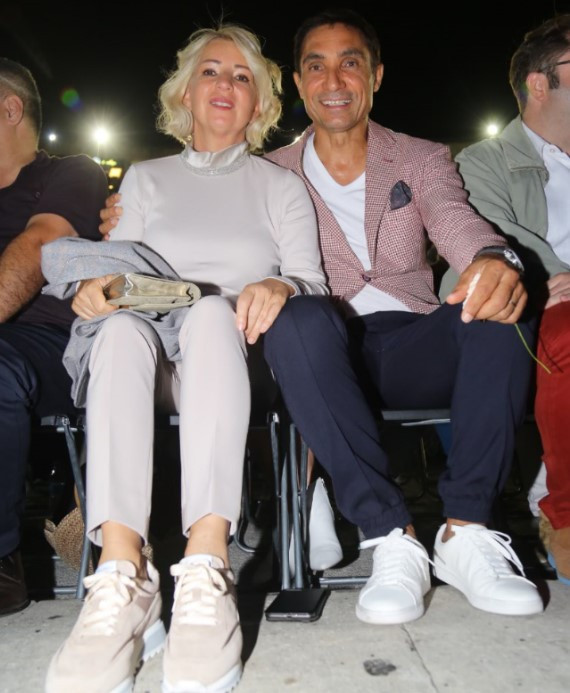 Harbiyeye ünlü akını