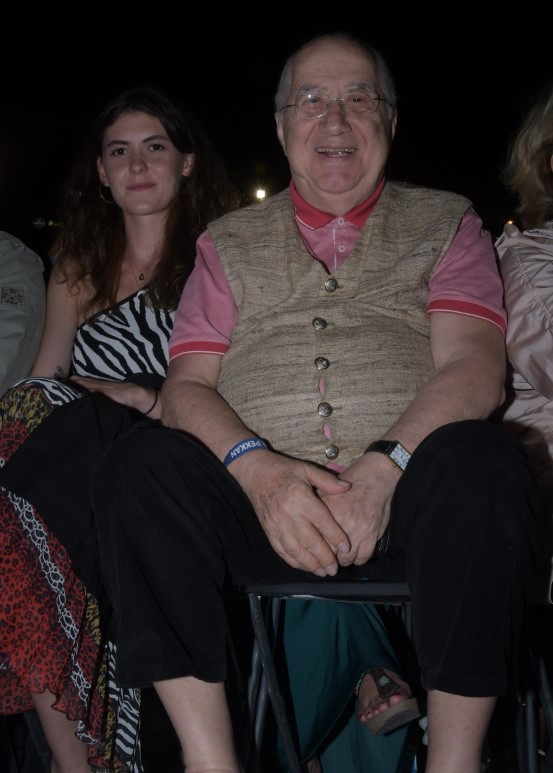 Harbiyeye ünlü akını