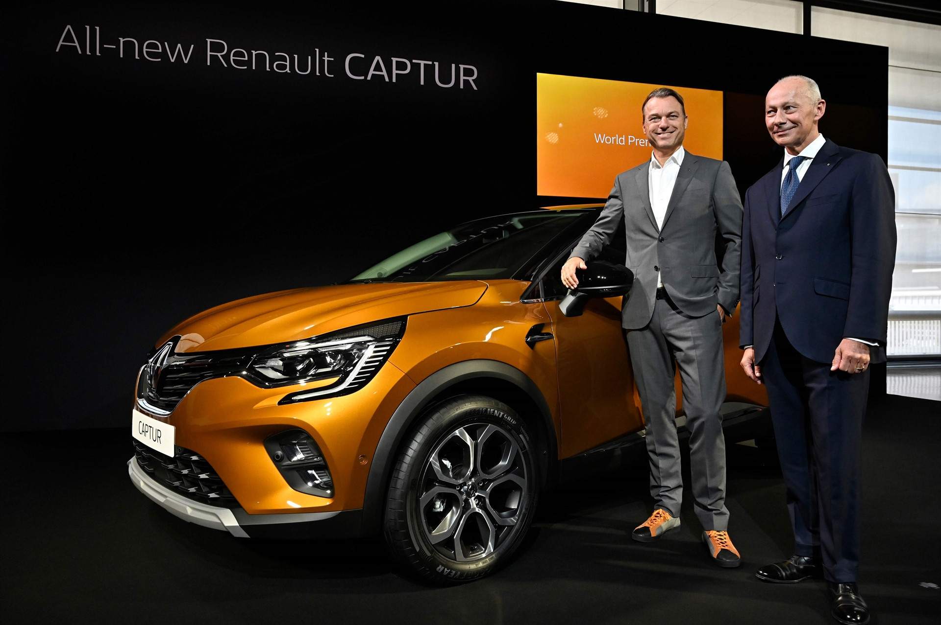 Dev fuara sayılı günler kaldı İşte yeni otomobillerin ilk görüntüleri