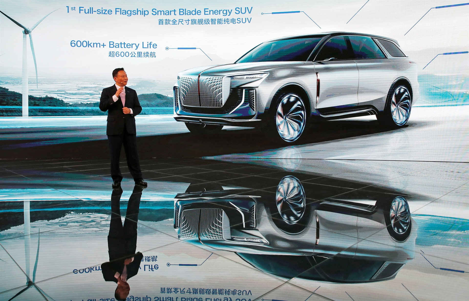 Dev fuara sayılı günler kaldı İşte yeni otomobillerin ilk görüntüleri