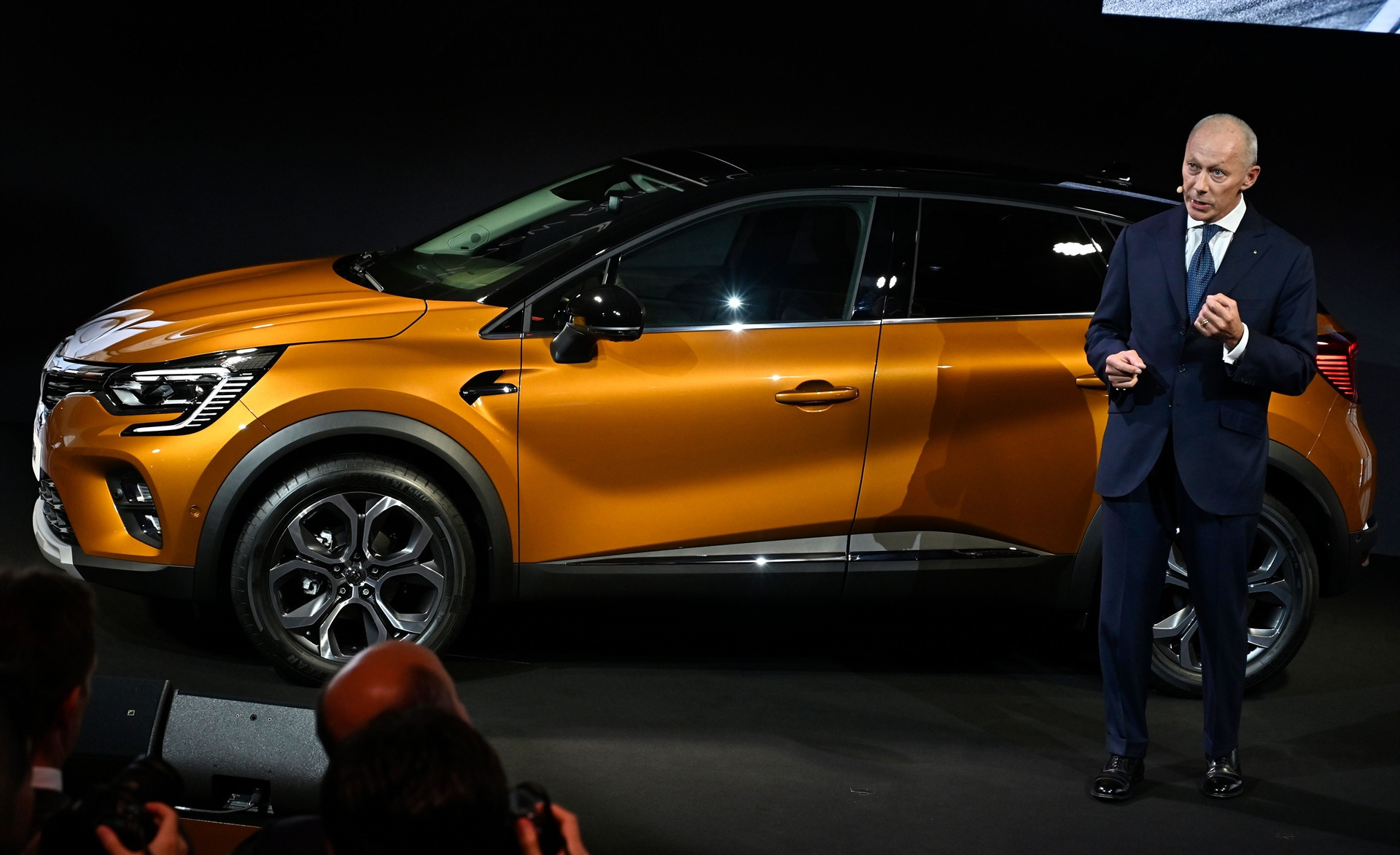 Dev fuara sayılı günler kaldı İşte yeni otomobillerin ilk görüntüleri