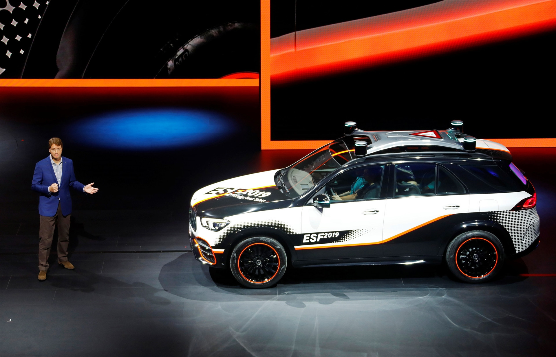 Dev fuara sayılı günler kaldı İşte yeni otomobillerin ilk görüntüleri