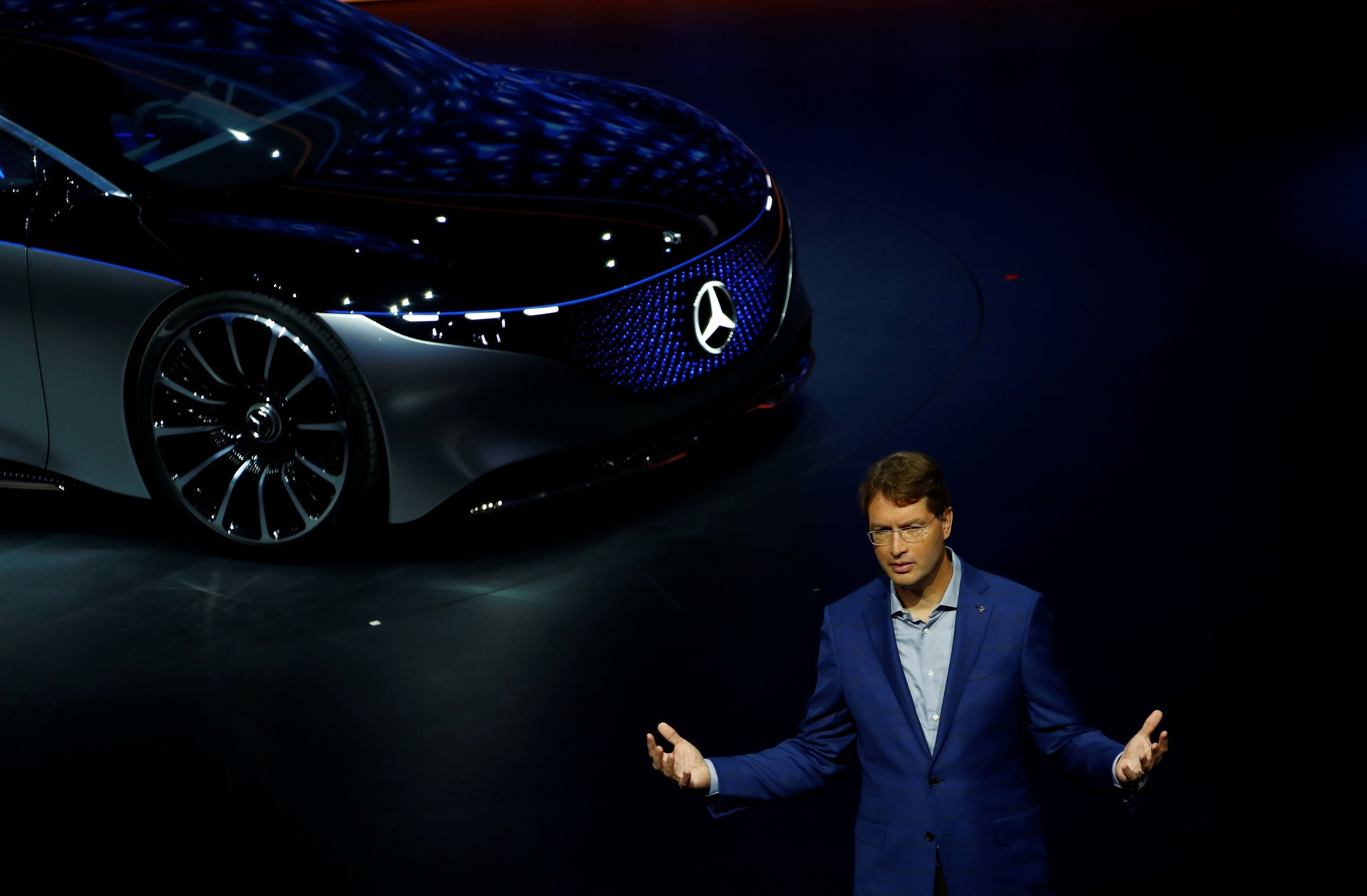 Dev fuara sayılı günler kaldı İşte yeni otomobillerin ilk görüntüleri