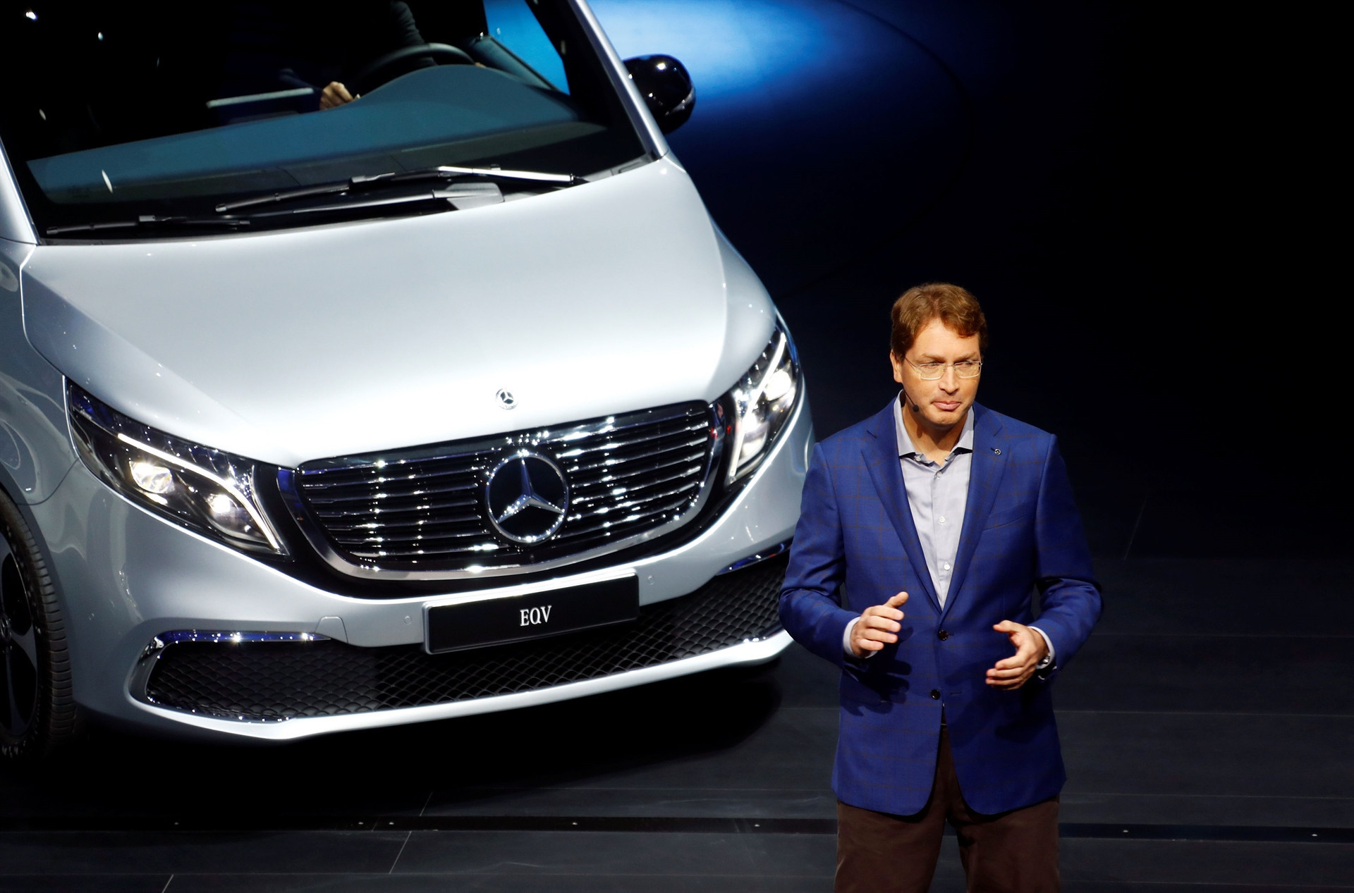 Dev fuara sayılı günler kaldı İşte yeni otomobillerin ilk görüntüleri