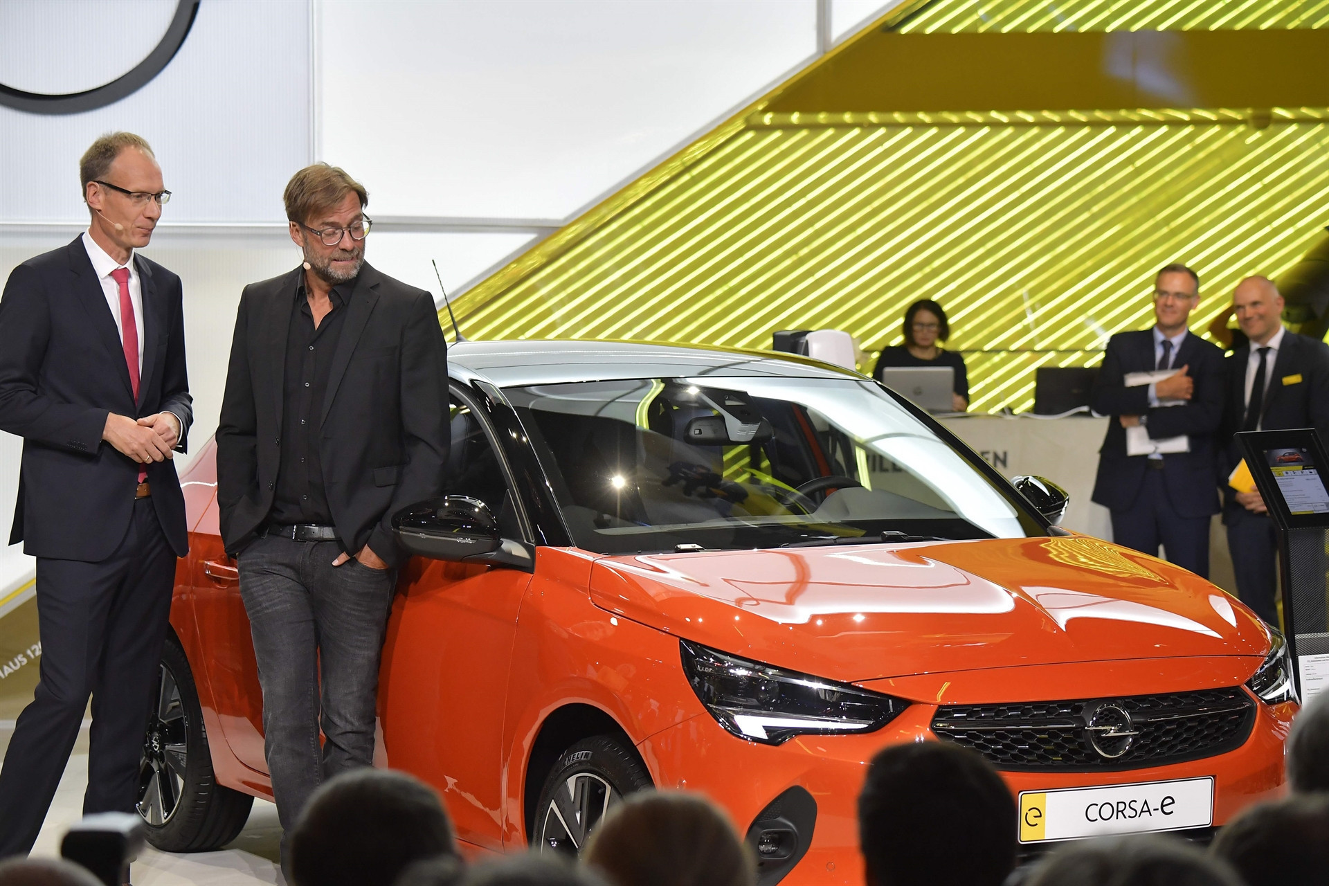 Dev fuara sayılı günler kaldı İşte yeni otomobillerin ilk görüntüleri