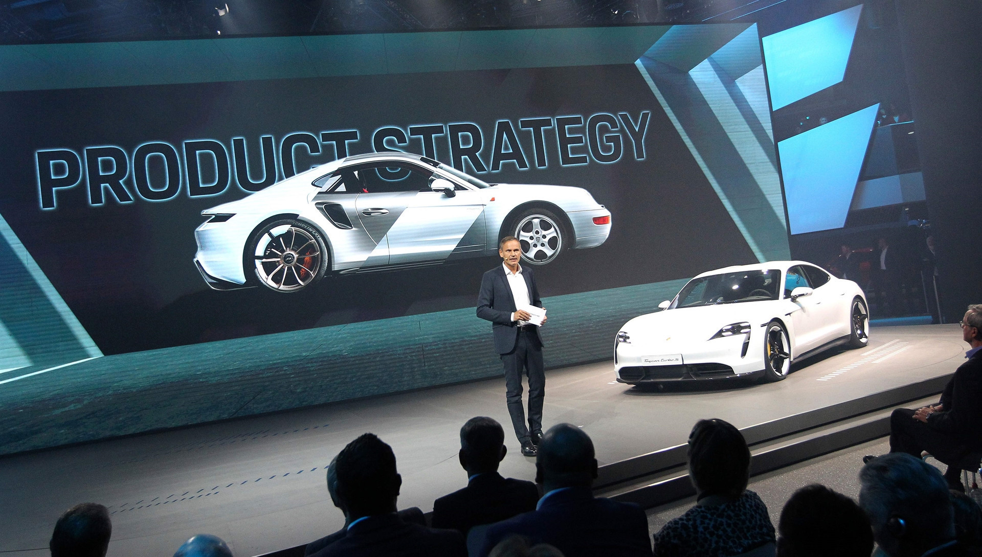 Dev fuara sayılı günler kaldı İşte yeni otomobillerin ilk görüntüleri