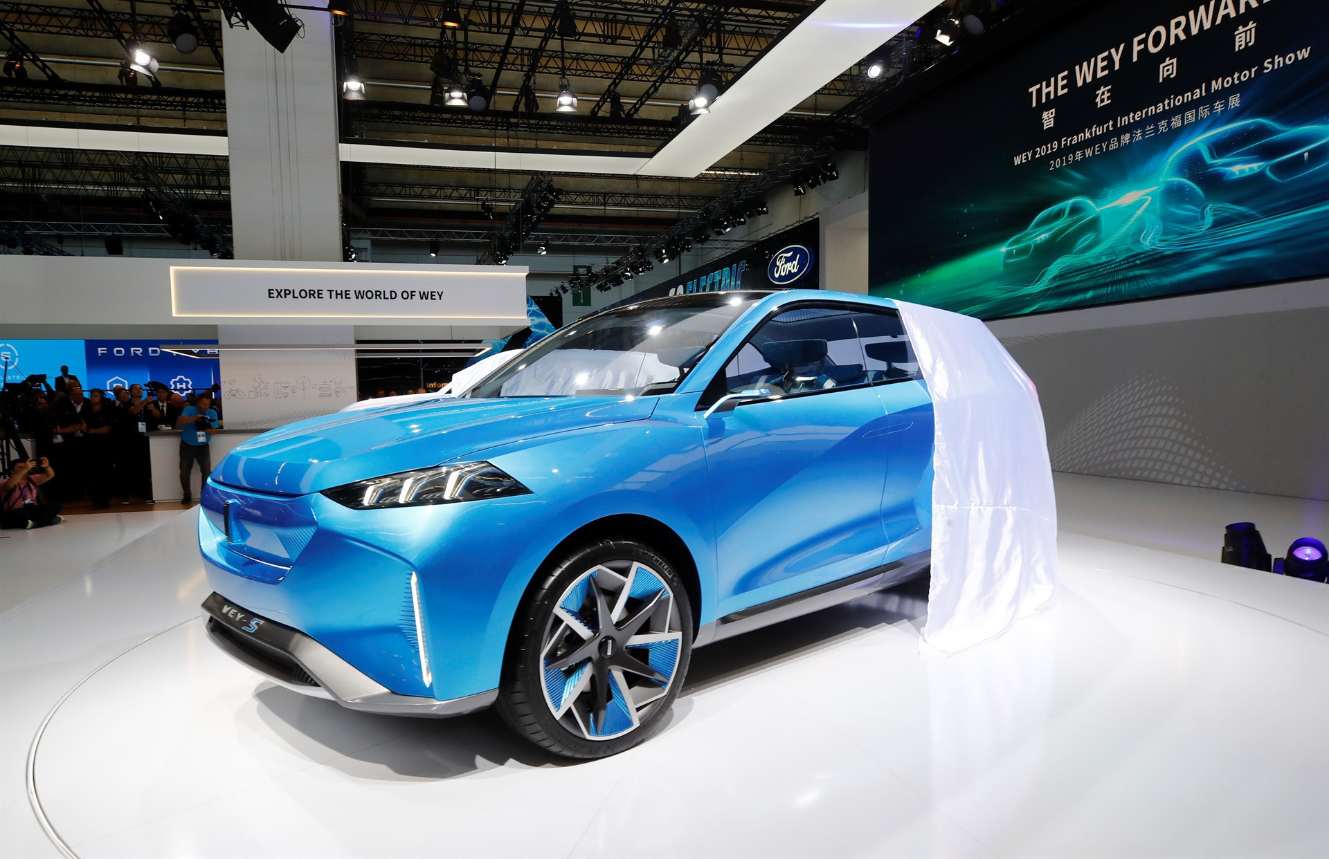 Dev fuara sayılı günler kaldı İşte yeni otomobillerin ilk görüntüleri