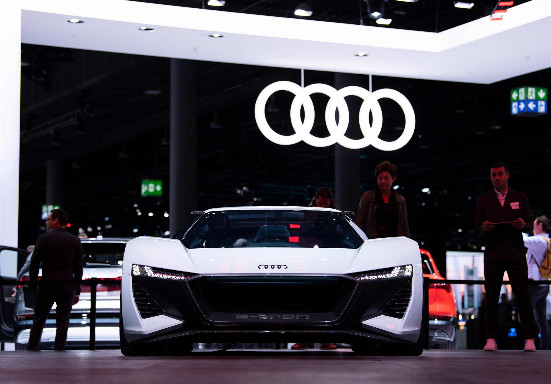 Dev fuara sayılı günler kaldı İşte yeni otomobillerin ilk görüntüleri