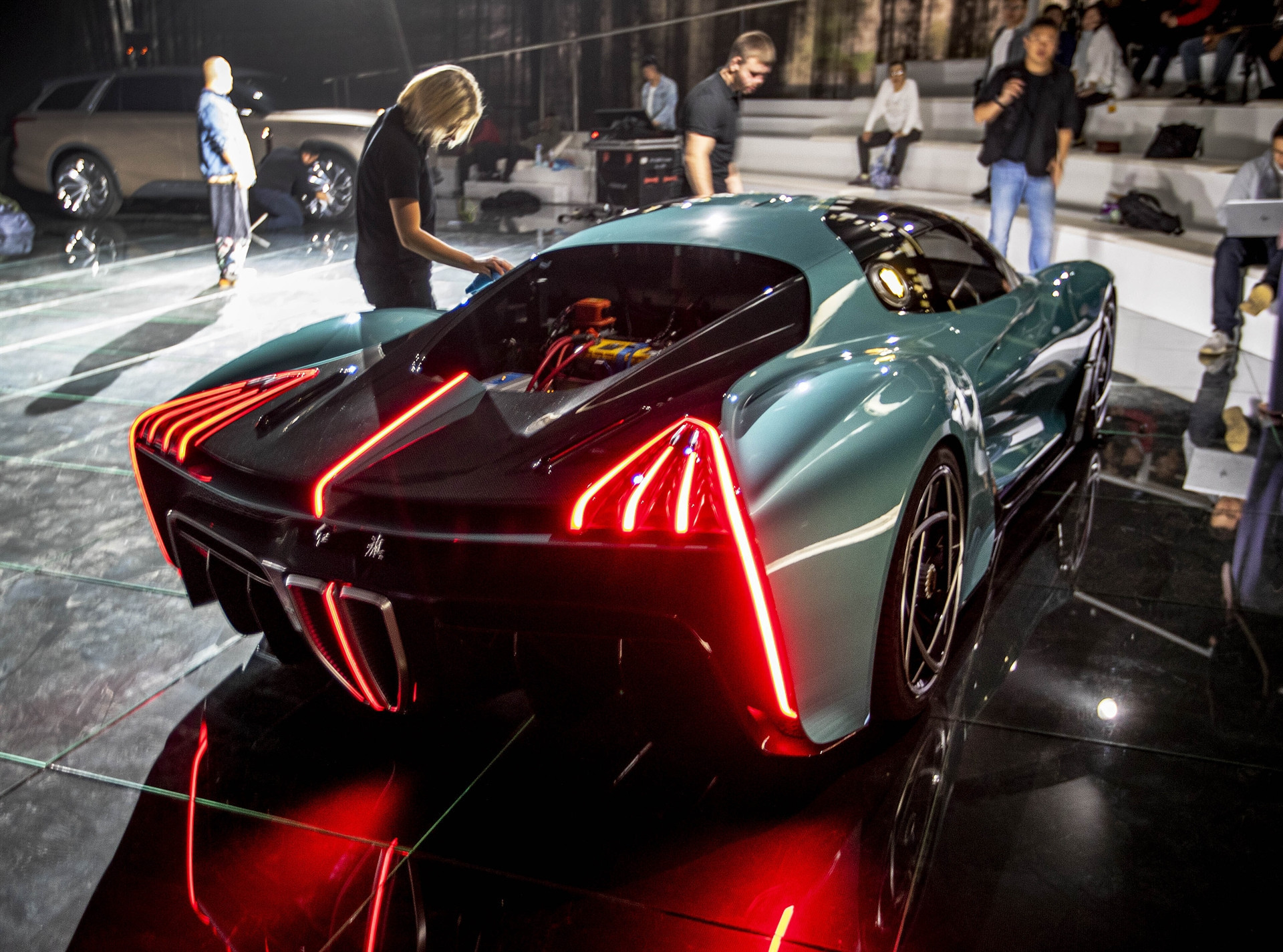 Dev fuara sayılı günler kaldı İşte yeni otomobillerin ilk görüntüleri