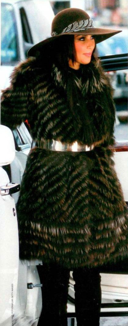 Kim Kardashianın kürk sevdası Kim Kardashianın kürk sevdası
