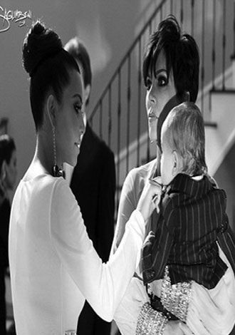 Kardashian’lardan yeni yıl kartı